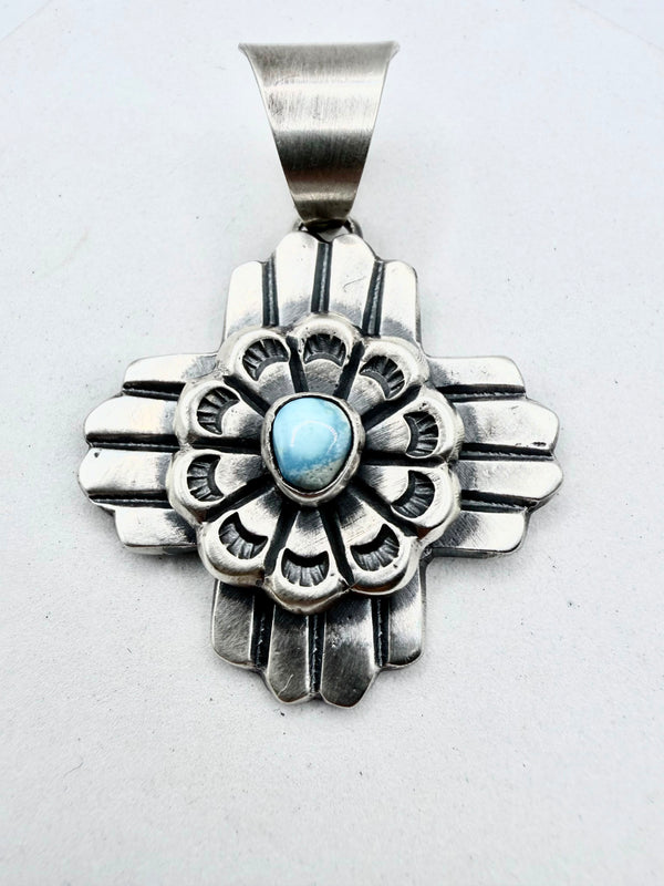 CHIMNEY BUTTE NATIVE HANDMADE GOLDEN HILLS TURQUOISE FLOWER/ZIA PENDANT 2" (NP 47)