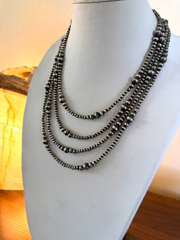 NAVAJO PEARLS NECKLACES (LA 8)