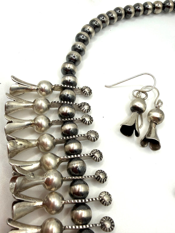 EMER THOMPSON NATIVE HANDMADE BLOSSOM SQUASH BLOSSOM NECKLACE 21" & FISHHOOK EARRINGS SET (NP 34)