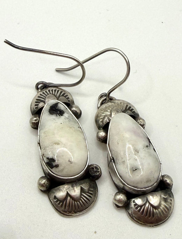 KEE JOHNSON WHITE BUFFALO TURQUOISE SQUASH BLOSSOM & EARRINGS SET (NP 37)