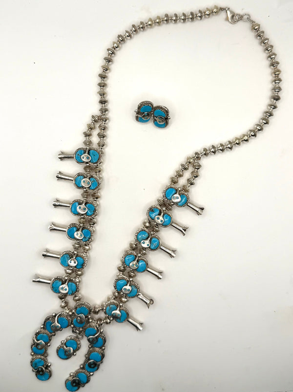 (RARE PIECE) EFFIE CALAVAZA ZUNI SLEEPING BEAUTY TURQUOISE SNAKE SQUASH BLOSSOM NECKLACE 22" & POST BACK EARRINGS HANDMADE SET (NP 33)