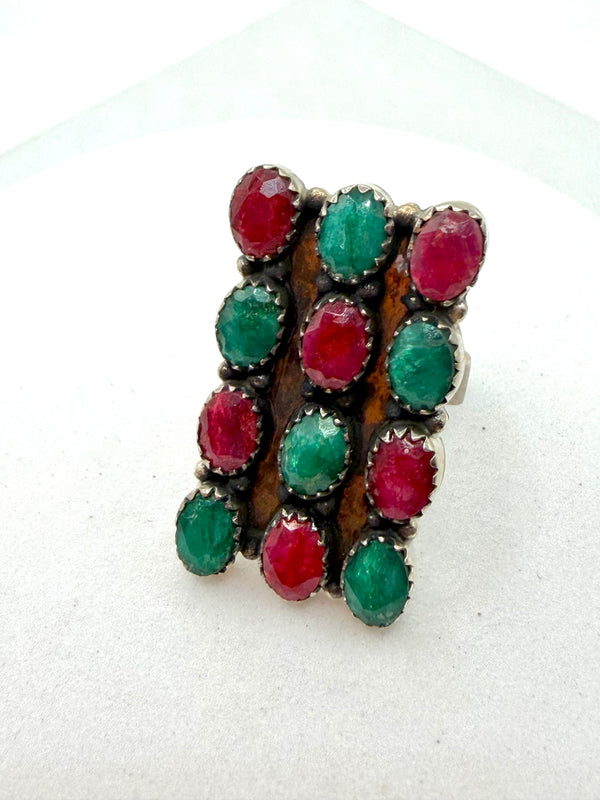 FACETED RUBY & EMERALD ADJUSTABLE RING (LN 53)