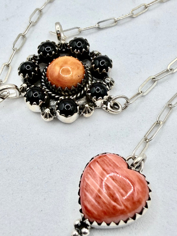 BLACK ONYX CLUSTER & ORANGE RED SPINY OYSTER PAPERCLIP LARIAT 18" (MM 05)