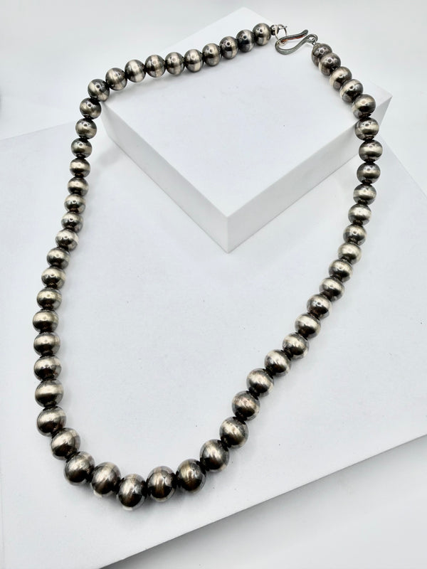 NATIVE HANDMADE 18" 12MM NAVAJO PEARLS NECKLACE (KK 11)