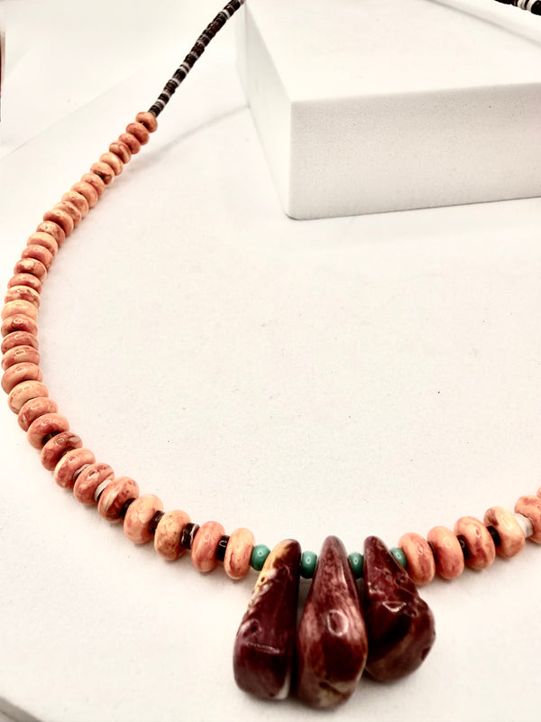 NAOMI GARCIA NATIVE HANDMADE MULTISPINY & WAMPUM RAINBOW NECKLACE (LA 30)