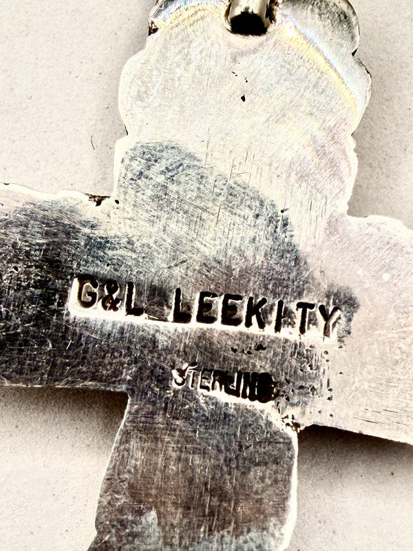 MED CORAL CROSS PENDANT ZUNI HANDMADE BY G&L LEEKITY (LA 37)