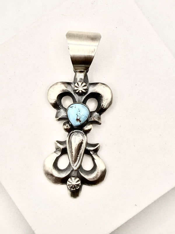 CHIMNEY BUTTE NATIVE MADE GOLDEN HILLS TURQUOISE PENDANT 3" (LA 38)