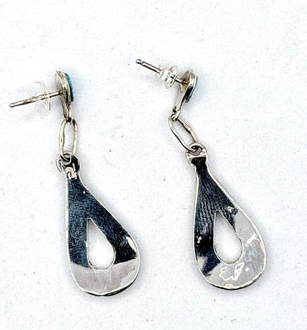 ZUNI HANDMADE BLUE SPIDER OPAL & BLACK ONYX INLAY POST BACK DANGLE EARRINGS (LA 78)
