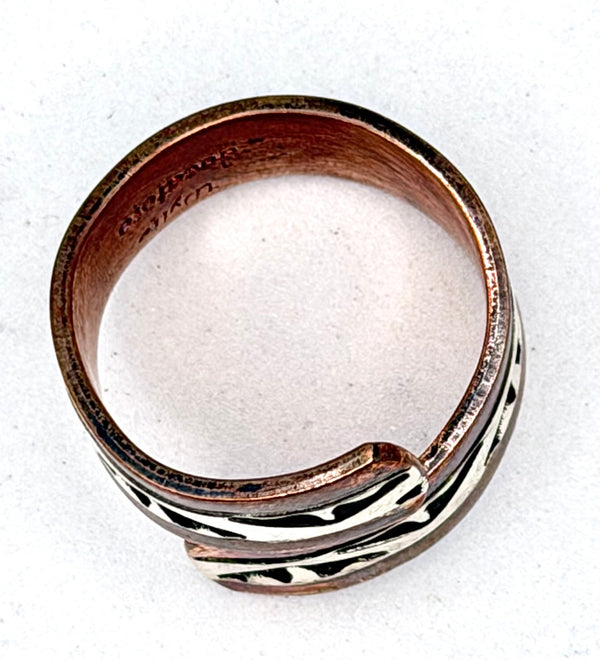 WYLIE SECATERO NAVAJO HANDMADE COPPER & STERLING SILVER ADJUSTABLE RING (LA 57)