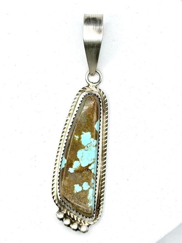 MINE 8 TURQUOISE LESLIE NEZ LITTLE FOOT PENDANT (LA 64)