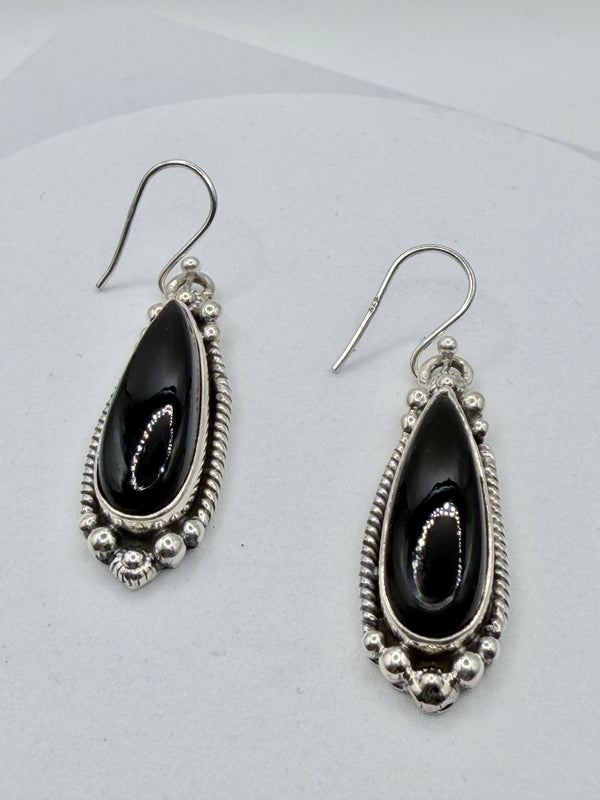 BLACK ONYX STERLING SILVER DROP FISHHOOK EARRINGS (JR 153)