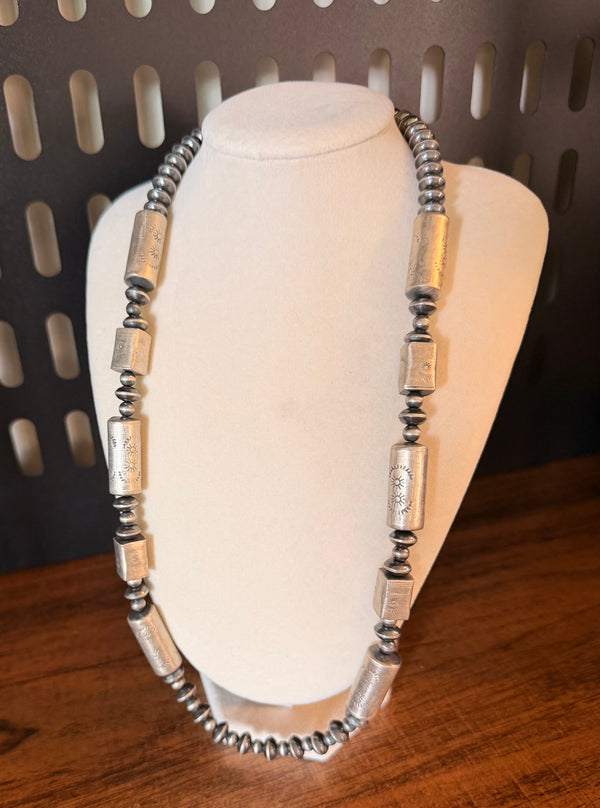 SHARON COOLEY NATIVE HANDMADE SAUCER PEARLS SHOTGUNSHELL NECKLACE 20-23" (MW 471)