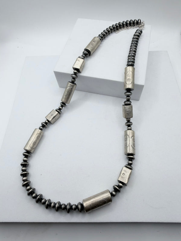 SHARON COOLEY NATIVE HANDMADE SAUCER PEARLS SHOTGUNSHELL NECKLACE 20-23" (MW 471)