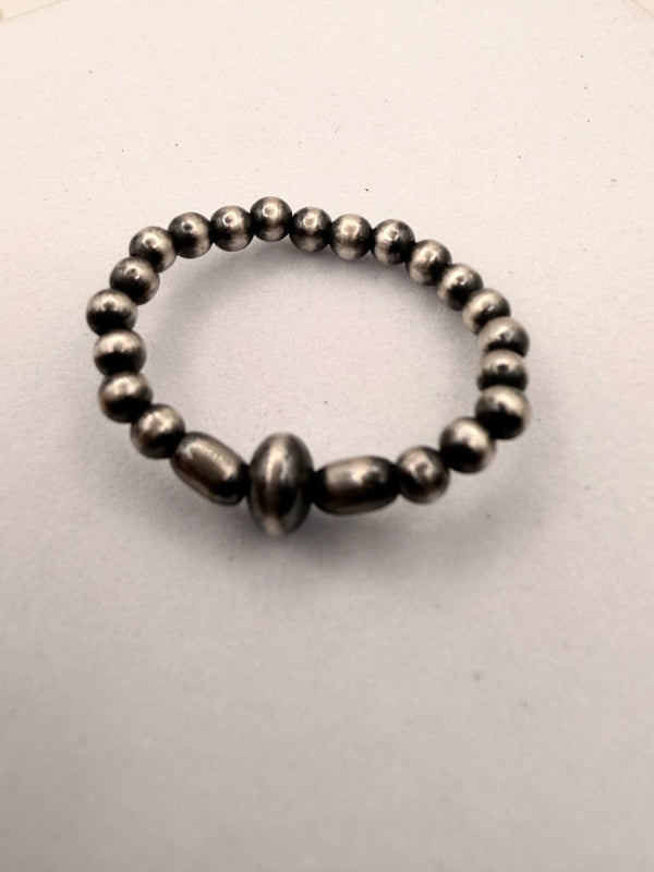 NAVAJO PEARLS STRETCH RINGS (LA 70)