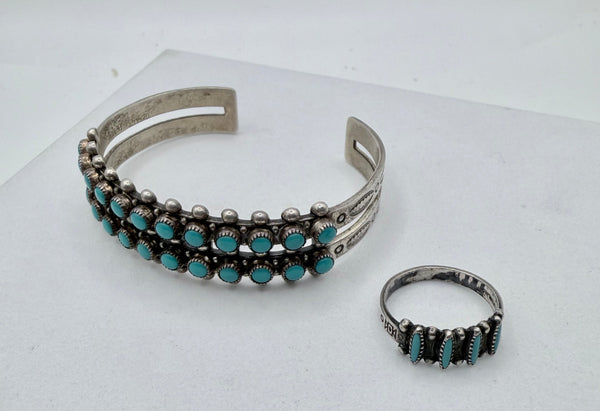VINTAGE STERLING SILVER KINGMAN TURQUOISE ADJUSTABLE CUFF & RING SET RING SIZE 7.5" (CO 150)