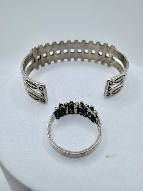 VINTAGE STERLING SILVER KINGMAN TURQUOISE ADJUSTABLE CUFF & RING SET RING SIZE 7.5" (CO 150)