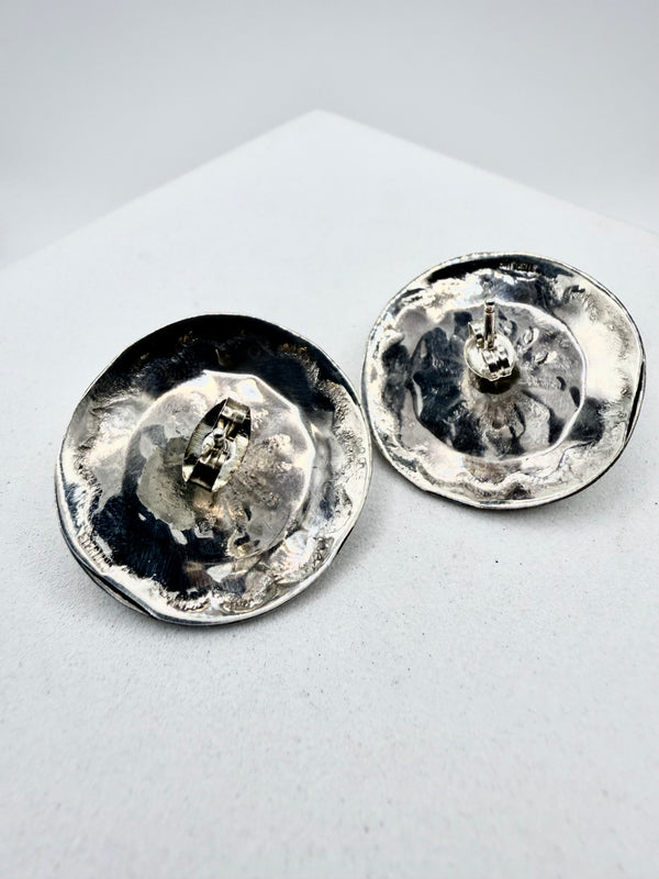 STERLING SILVER & KINGMAN TURQUOISE CONCHO ROUND POST BACK EARRINGS (NP 58)