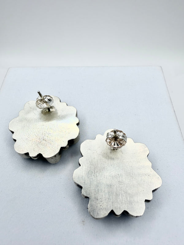 BETTY TOM NATIVE HANDMADE GOLDEN HILLS TURQUOISE CLUSTER POST BACK EARRINGS (NP 68)