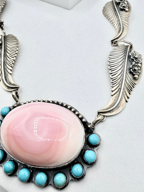 ZIA NATIVE HANDMADE SLEEPING BEAUTY TURQUOISE & PINK CONCH FEATHER NECKLACE 26" (JD 42)