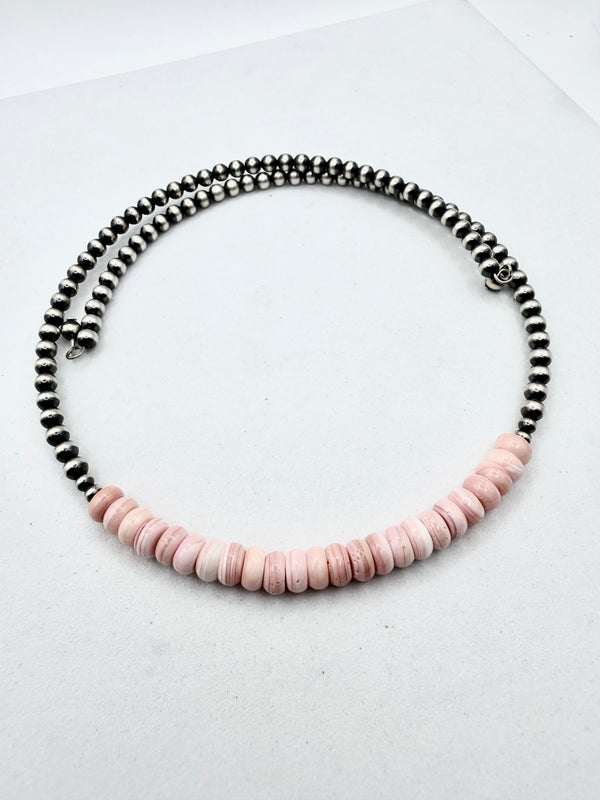 PINK CONCH & NAVAJO PEARLS MEMORY CHOKER (ELW 62)