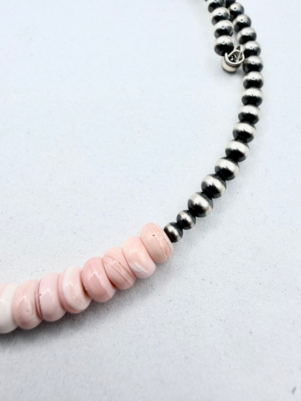 PINK CONCH & NAVAJO PEARLS MEMORY CHOKER (ELW 62)