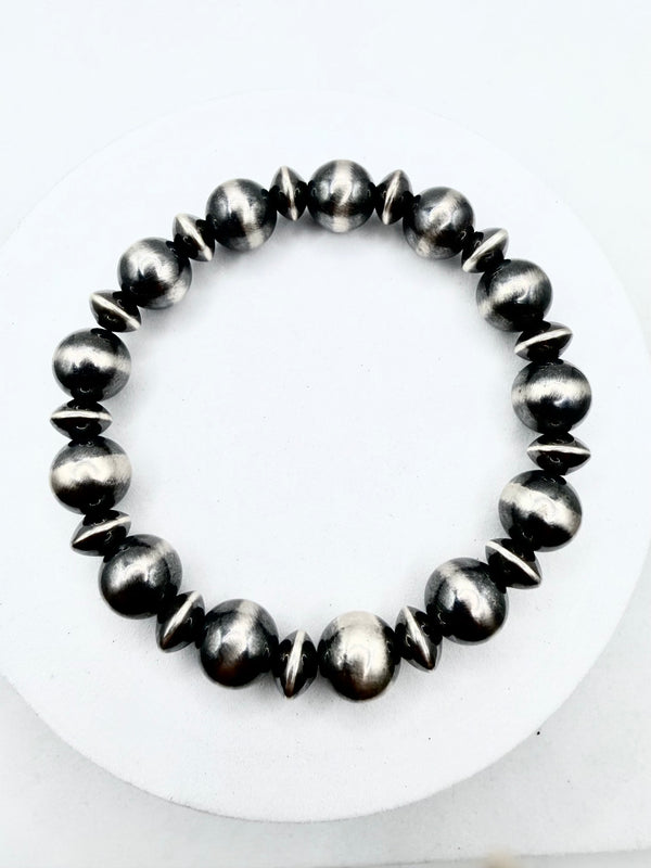 NATIVE HANDMADE 8MM NAVAJO & SAUCER PEARLS STRETCH BRACELET (ELW 69)