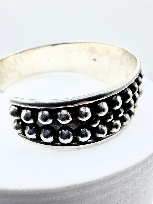 STERLING SILVER PEARLS ADJUSTABLE VINTAGE CUFF (ELW 73)