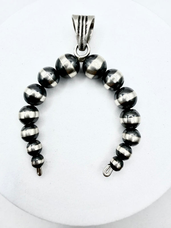 GRADUATED PEARLS NAJA PENDANT (ELW 74)