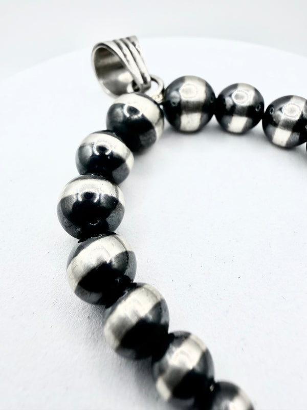 GRADUATED PEARLS NAJA PENDANT (ELW 74)