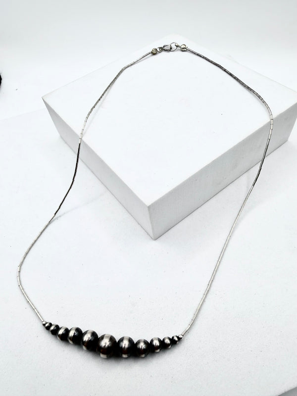 LIQUID SILVER GRADUATED NAVAJO PEARLS NECKLACE 18" (ELW 86)