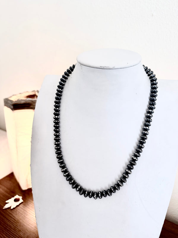 PRESTON HALEY FLUTTED NAVAJO-DINE PEARLS STATEMENT NECKLACE 22" (ELW 93)