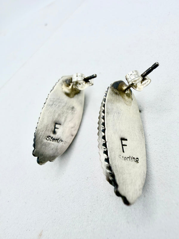 FREDA MARTINEZ NAVAJO HANDMADE PINK CONCH POST BACK EARRINGS (JD 113)