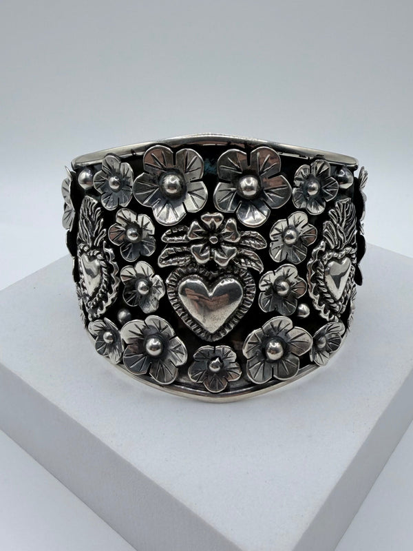 TAXCO SILVER SILVER HEART STERLING SILVER CUFF (MM 26)