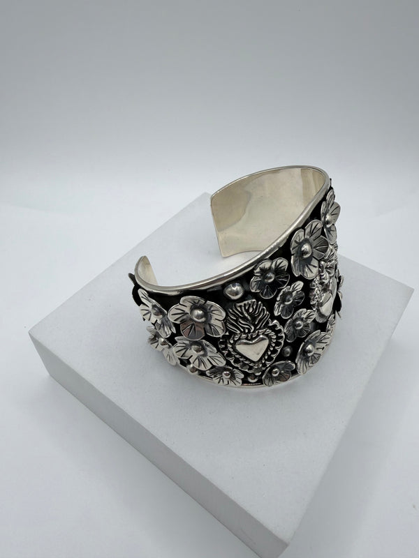 TAXCO SILVER SILVER HEART STERLING SILVER CUFF (MM 26)