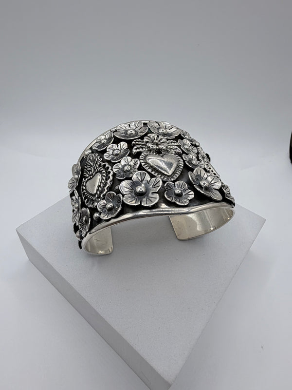 TAXCO SILVER SILVER HEART STERLING SILVER CUFF (MM 26)