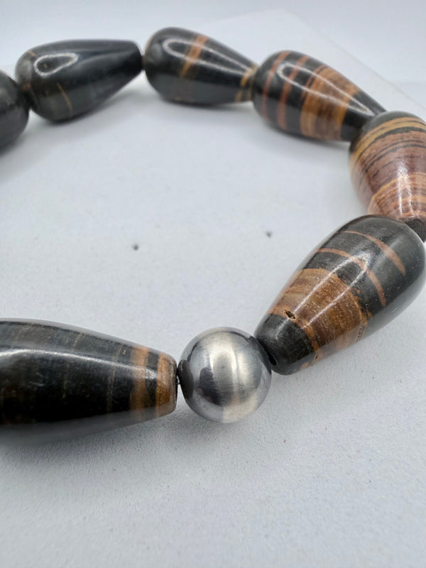 BULL'S EYE SINGLE NAVAJO PEARL STRETCH BRACELET (MW 483)