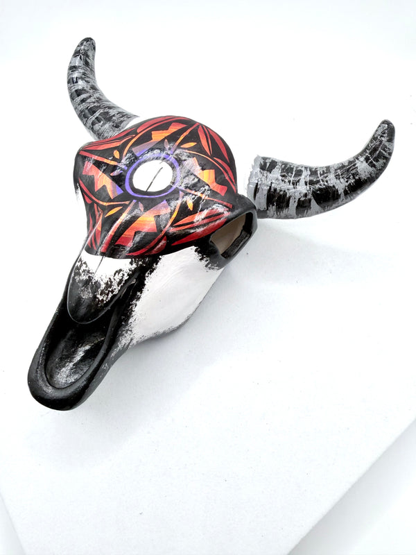 VICTORIA TSOSIE NATIVE HANDMADE HAND-PAINTED LONGHORN SKULL DECOR (LA 49)