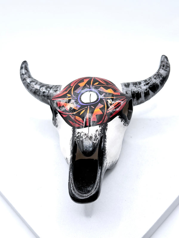 VICTORIA TSOSIE NATIVE HANDMADE HAND-PAINTED LONGHORN SKULL DECOR (LA 49)
