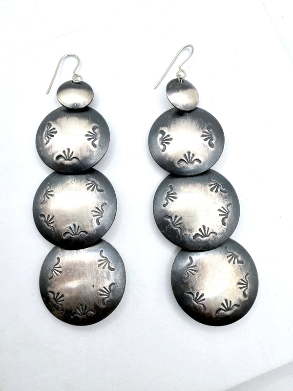 MARIETTA KELLYWOOD NATIVE HANDMADE FLAT PEARLS FISHHOOK EARRINGS 4" (FP 7)