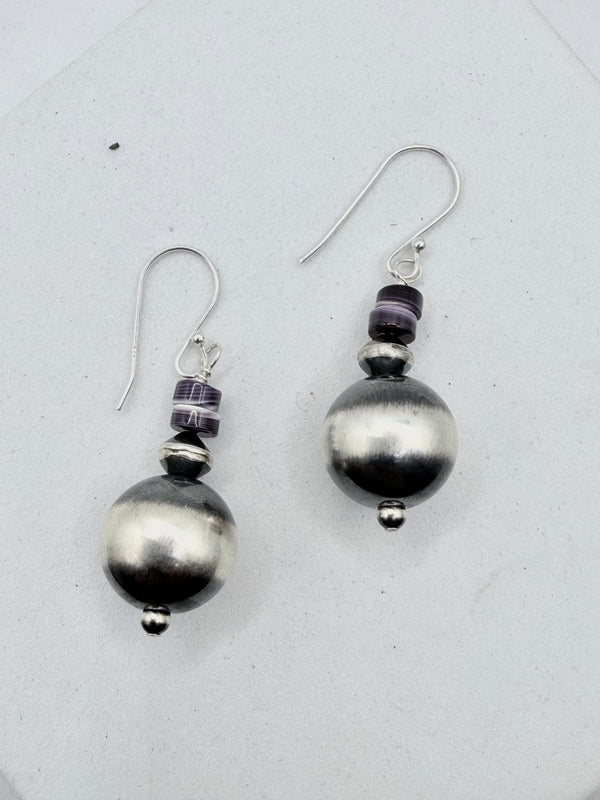 10MM NAVAJO PEARLS WITH WAMPUM BEADS FISHHOOK EARRINGS 2" (JR 185)