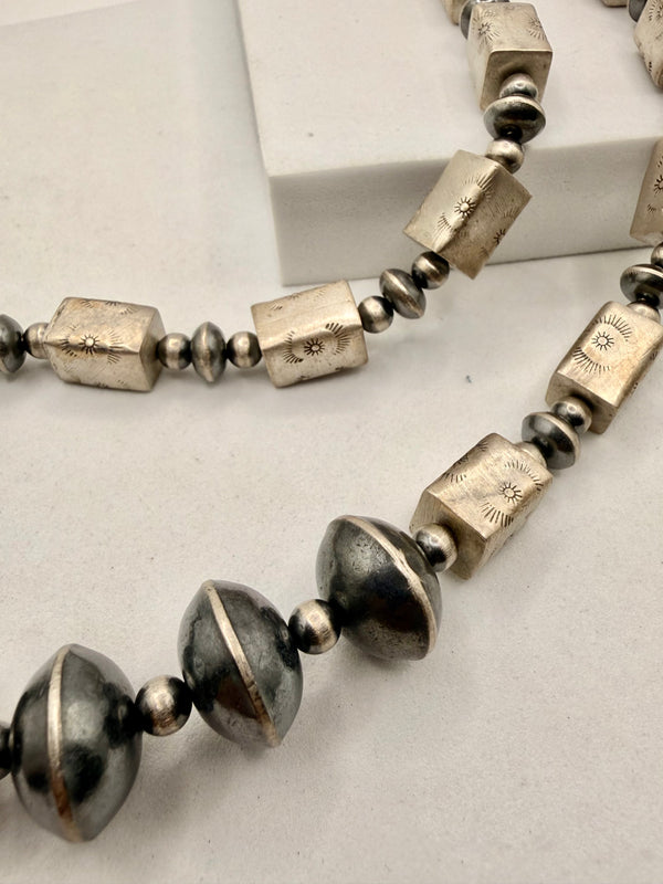 SHARON COOLEY NATIVE HANDMADE BARREL BEAD NECKALCE 20-22" (MM 41)